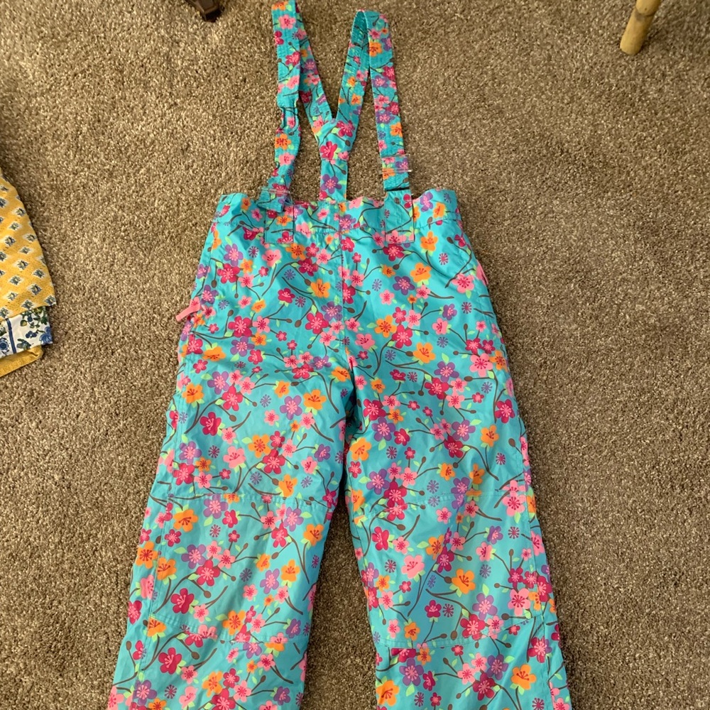 Snowsuit 8 - Picture 2 of 6